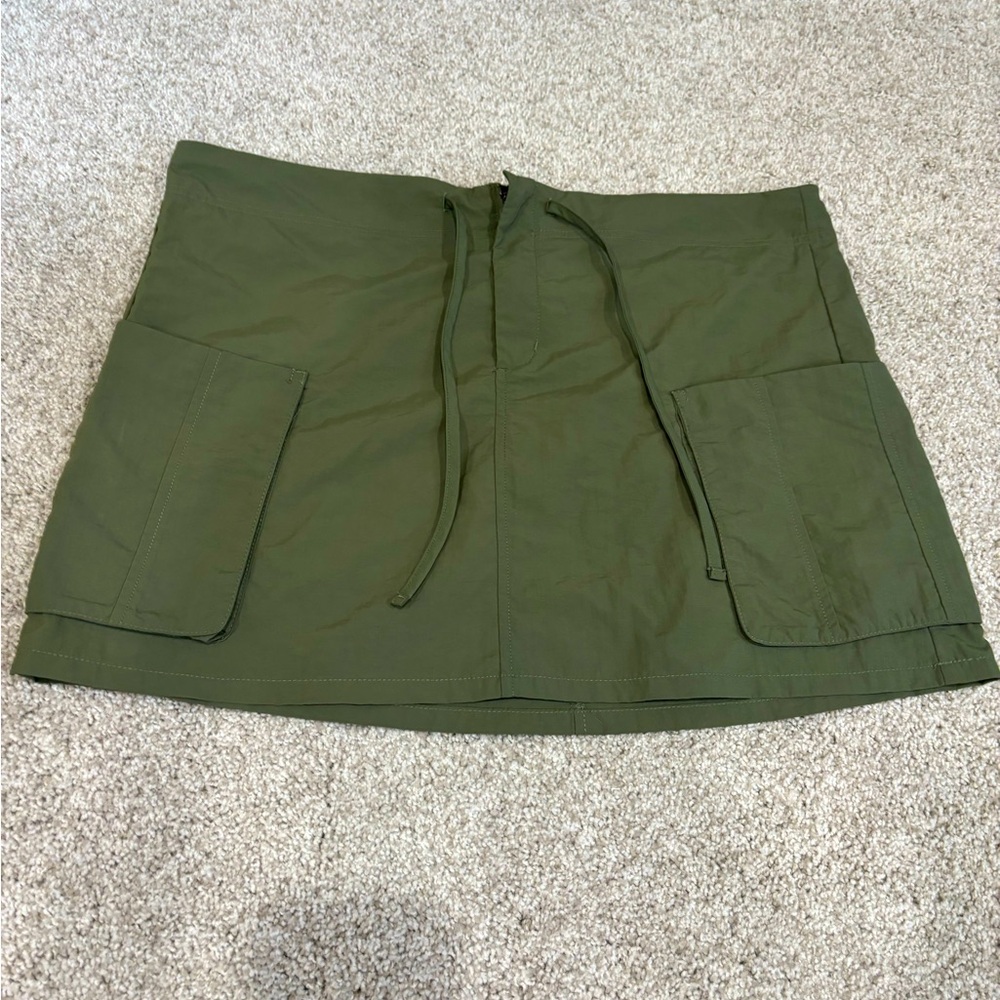 BP Lightweight Mini Skirt Olive Green 
MEDIUM Pockets